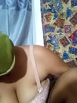 V_HOT_CUTE's cam snapshot