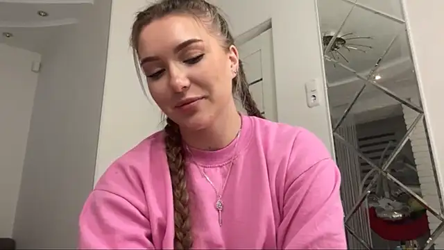 LouraStalter's cam snapshot