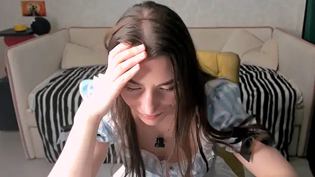 pussyhome2407's cam snapshot