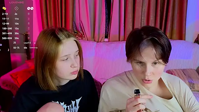 Girls_Fingers live sex cam