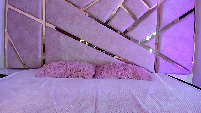 Zafiro_claire's cam snapshot