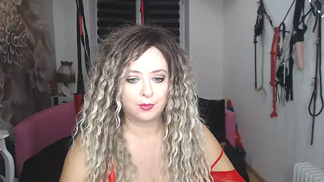 MISSwithDOLLS's cam snapshot