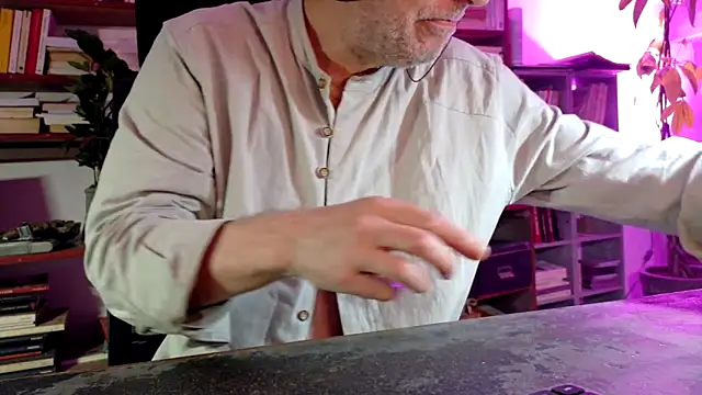 yvanbonar's cam snapshot