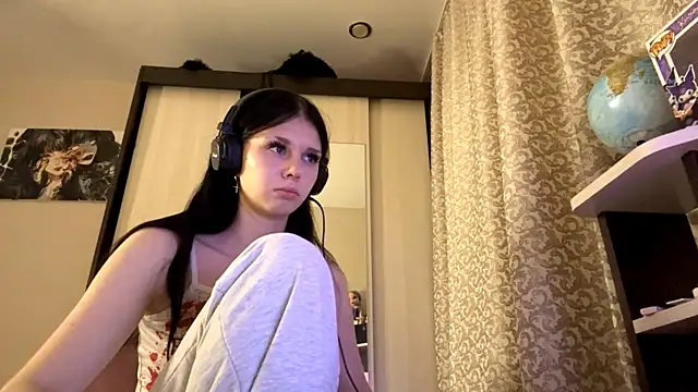 AnGallo's cam snapshot