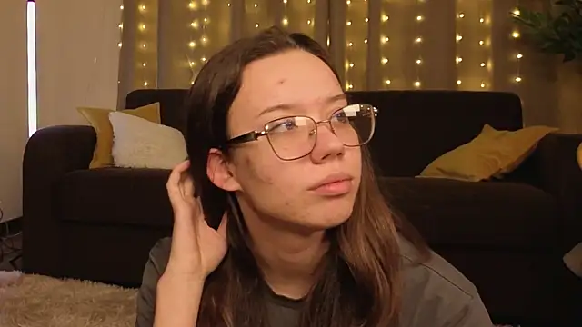 FabiolaCowing's cam snapshot