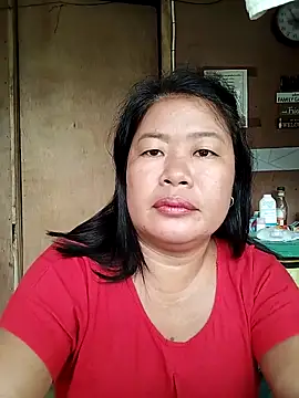 Lovelywoman43's cam snapshot