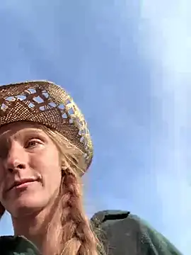 GoldenFlameGoddess's cam snapshot