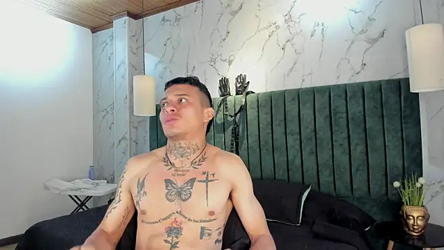 MrJustin_'s cam snapshot