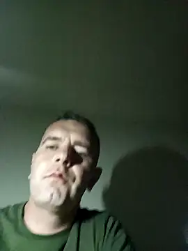 saladinbakiz's cam snapshot