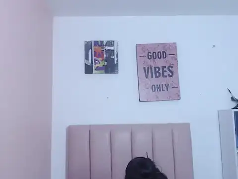 Chiara_Sweet's cam snapshot