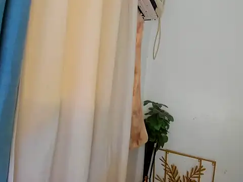 chicc_alexa's cam snapshot