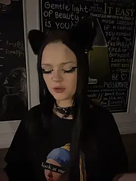 PorcelainAnora's cam snapshot