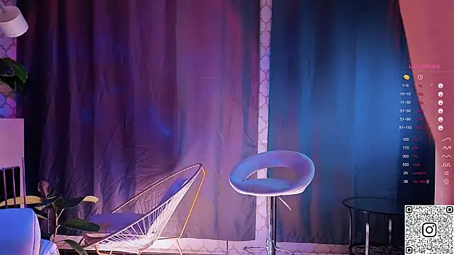 GildedKitten's cam snapshot