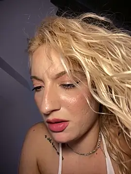 Ella_Charm live sex cam