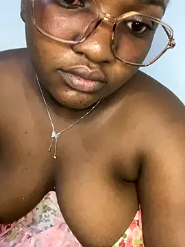 sweet18creamybigpussy live sex cam