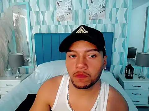 sebastian_cruz_'s cam snapshot