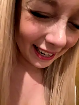 CherryAuroraa live sex cam