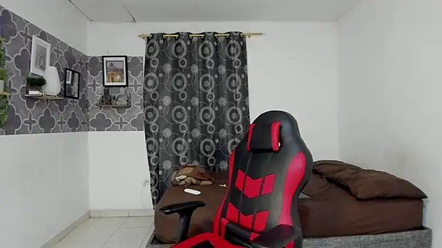 son_hades1's cam snapshot