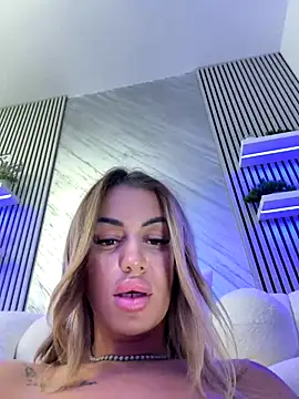 KirstieVegas live sex cam