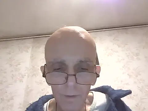 mariusica1@xh's cam snapshot