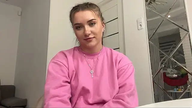 LouraStalter's cam snapshot