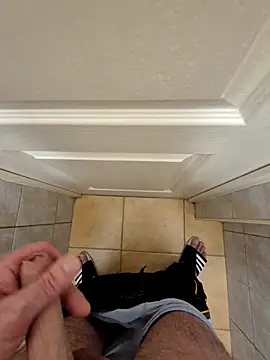 kisbiro77777's cam snapshot