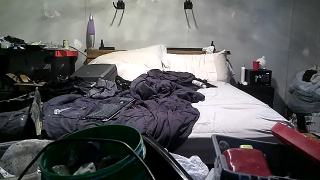 Bi_curious86's cam snapshot