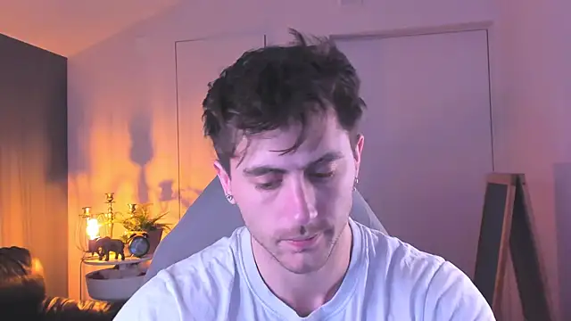 Oscar_Miller_'s cam snapshot