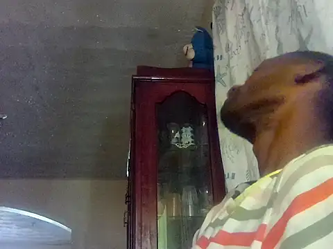 LookingLover34's cam snapshot