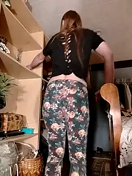 eatmeplease44's cam snapshot