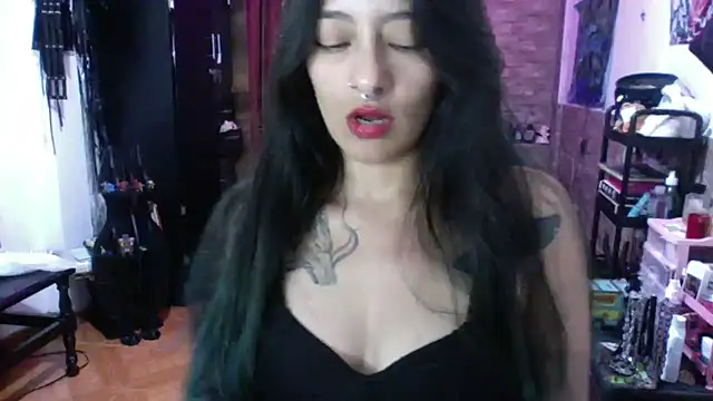 AngelaQueen_'s cam snapshot