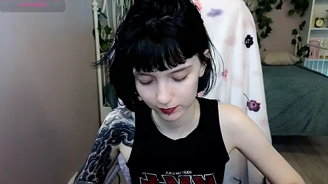 HazelTompson's cam snapshot