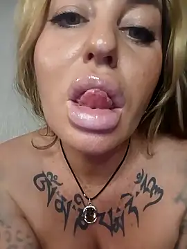 MiaMooly's cam snapshot