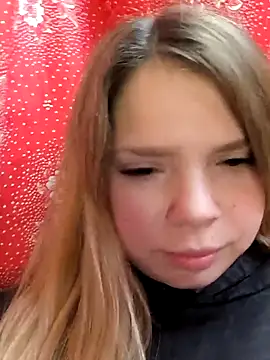 Zuli_Kiska's cam snapshot