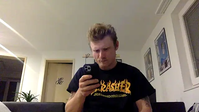 Kingmangy's cam snapshot