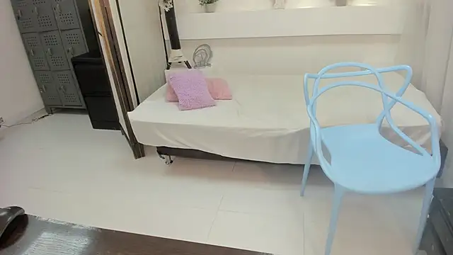 ValentinaRose4's cam snapshot