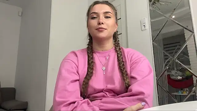 LouraStalter's cam snapshot