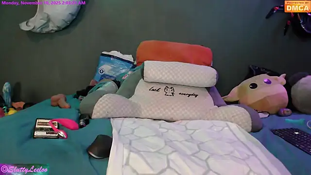 MissSluttyLeeloo's cam snapshot