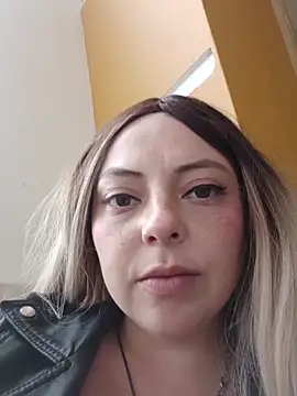 madelaine- live sex cam