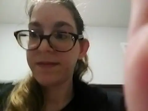 RoxyRayneXO's cam snapshot