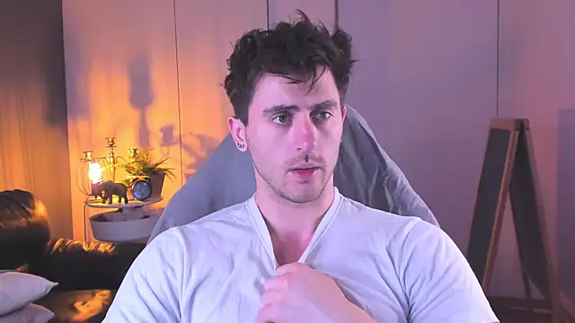 Oscar_Miller_'s cam snapshot