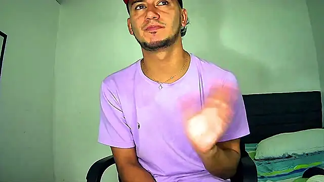 Kevin_Torres live sex cam