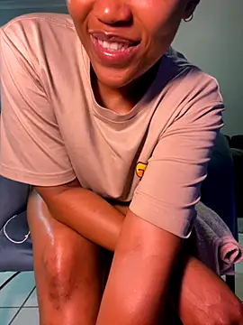 WaterMommy live sex cam