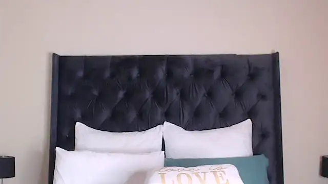 Sexynaughty_Girl's cam snapshot