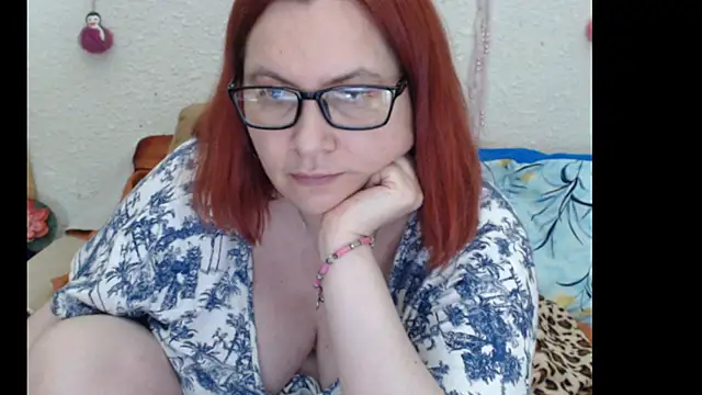 PlayfullMature's cam snapshot