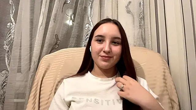 DaisyMolly's cam snapshot