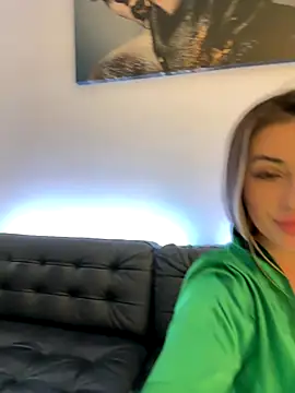 IsabellaEtthan's cam snapshot