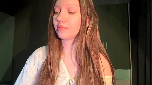 EmiIyKitty's cam snapshot