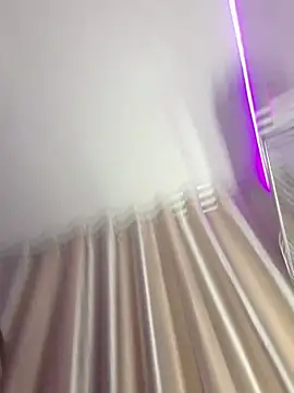 Wet-Spicy_indian_Mum's cam snapshot