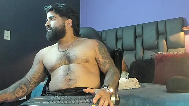 Lyon_vach live sex cam